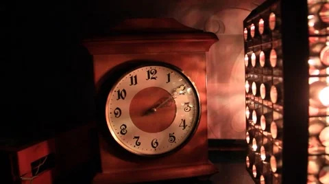 Old retro clock and lamp 스톡 동영상 48397501