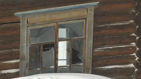 Old rickety window Stockbeeldmateriaal 90028381