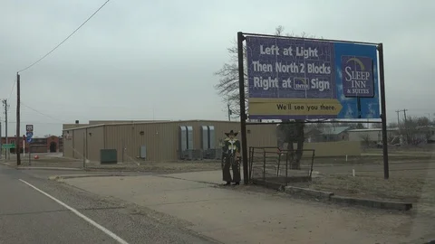 Old Route 66, small town middle America 動画素材 105074625