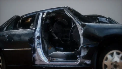 Old rusted crushed car Vídeo Stock 158385447