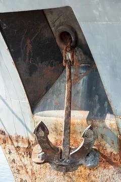 Old rusty anchor on old ship Stock-Fotos