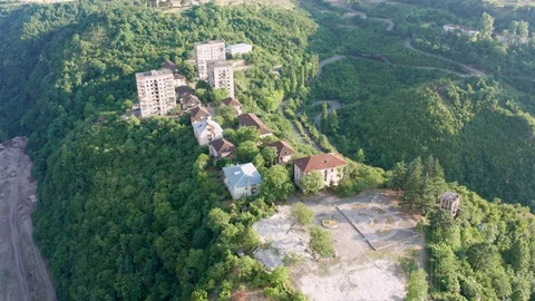 Old rusty and functioning ropeway or cable car cabins in Chiatura. Panorama of Video stock 129760465