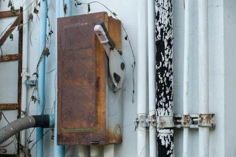 Old rusty breaker Foto stock
