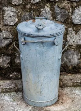 Old rusty metal garbage bin Stock Photos