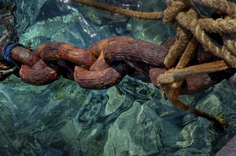 Old rusty nautical chain Fotos Stock