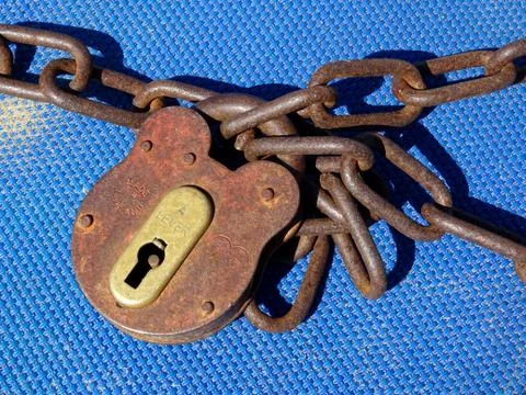 Old Rusty Padlock And Chain Stock Photos