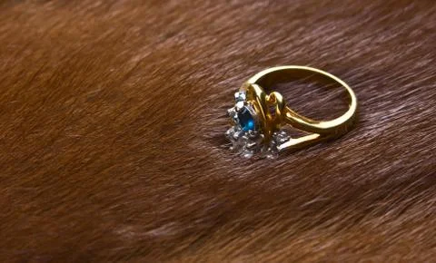 Old sapphire ring Stock-Fotos