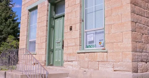 Old school tilt tight shot Vídeos de archivo 54046887