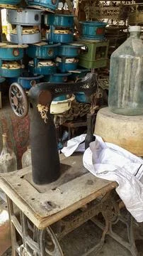 Old sewing machine Stock Photos