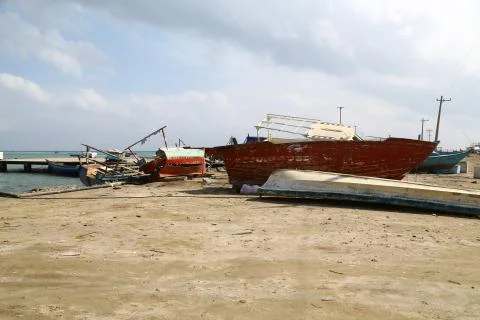 The old ship in the harbor Stock-Fotos