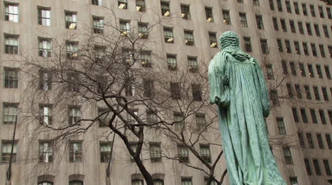 Old statue, new building Video stock 24615250