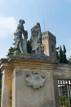 Old Statues from a Villa Foto stock