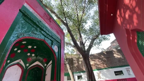 Old Streets of lahore androon Stock Footage 191117377