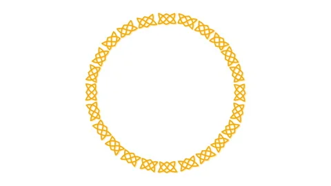 Old style Celtic round frame. Luma matte, alpha channel. Self drawing animation. Stock Footage 224512226