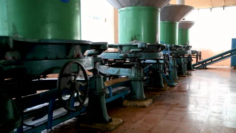 Old tea factory. Leaf grinding machine. Video stock 130575905