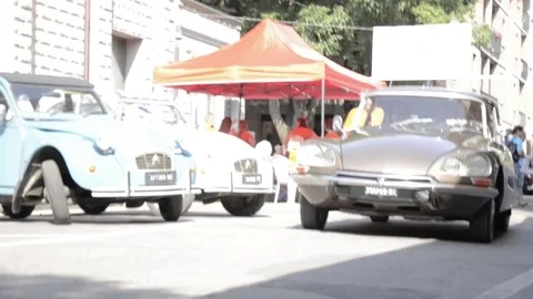Old timer citroen pallas driving by 스톡 동영상 84298234