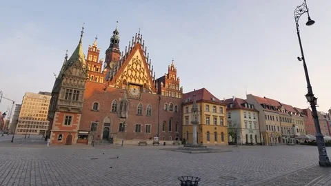 Old Town Hall in the middle of Wrocław's Central Market. Video stock 77201802