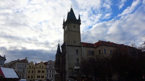 Old Town Square in Prague Stock-Footage 128414093