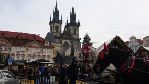 Old Town Square in Prague Видео 128414182
