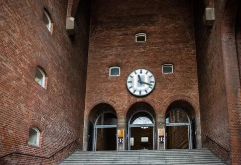 An old train station with a dirty clock Foto stock