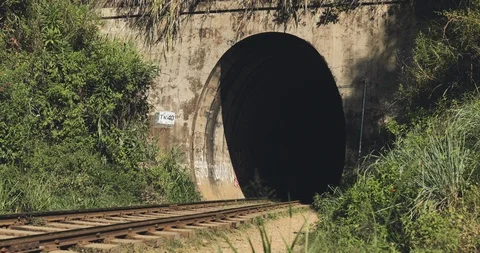 Old tunnel in the mountain Video stock 109421858