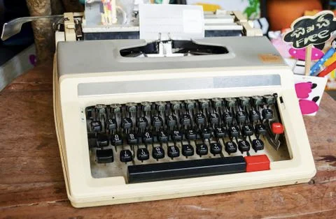 Old typewriter with thai keys Stock Photos