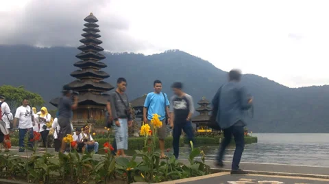 Old Ulun Danu Temple in Beratan Lake, Bali Stock Footage 35400931