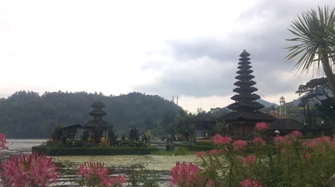 Old Ulun Danu Temple in Beratan Lake, Bali Stock Footage 35401721