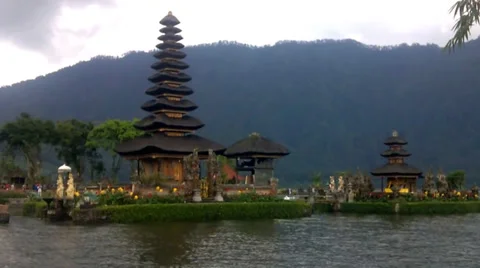 Old Ulun Danu Temple in Beratan Lake, Bali Stock Footage 35402200