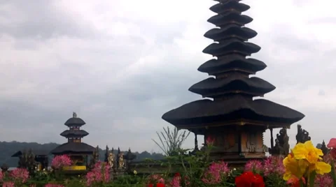 Old Ulun Danu Temple in Beratan Lake, Bali Stock Footage 35402406