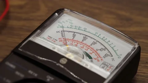Old vintage multimeter with pointer screen. Current measurement. 스톡 동영상 236939738