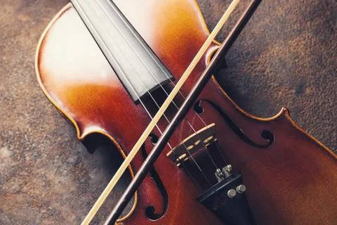 Old Violin with bow Stock Photos
