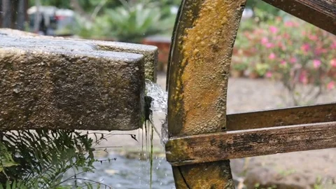 Old water wheel closeup Vidéo 74064242