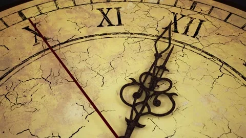 Old weathered down vintage clock Vidéo 140888443