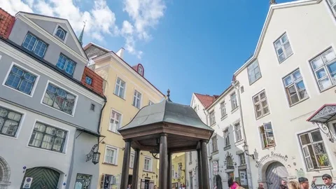 An old well in the middle of the old town of Tallinn, Estonia. Stock Footage 81894708