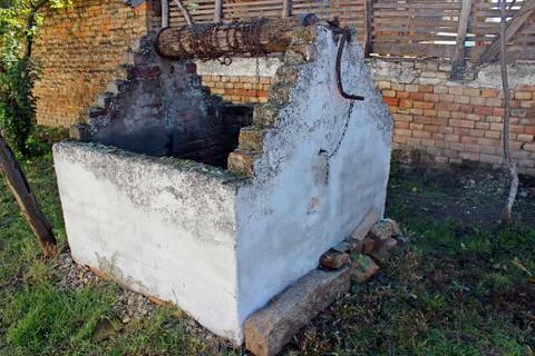 Old well Stock Photos