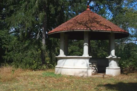 Old well Stock Photos