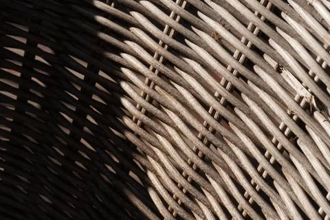 Old Wicker basket. Fotos de archivo