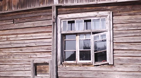 Old window Stockbeeldmateriaal 43130694