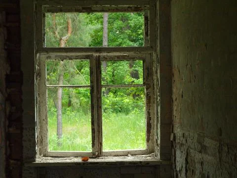 Old window with peeling paint Stock-Fotos