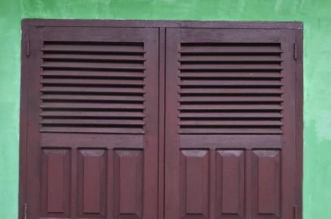 Old windows Stock Photos