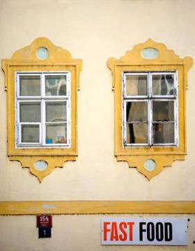Old windows Stock Photos