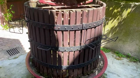 Old wine press Vídeo Stock 253318228