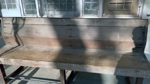 Old wooden bench 스톡 동영상 322938577