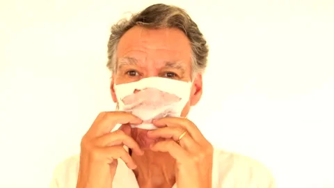 Old Worn Out Mask Vídeo Stock 165297410