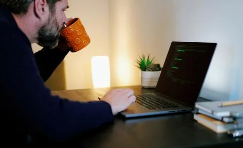Older Systems Admin Restores Backup After Hack Stock-Fotos