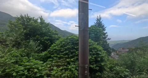 The oldest train in Japan is going up the mountains, Hakone 스톡 동영상 259309524