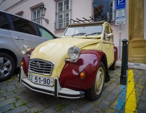 Oldtimer 2cv car Stock Photos