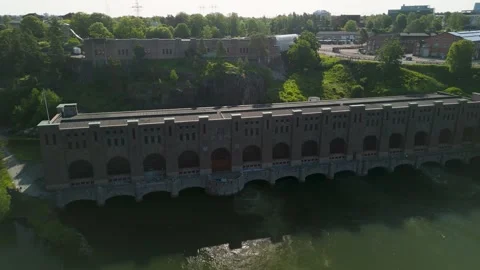Olidan Power Station Full Facade Aerial Parallax Göta River Trollhättan Sweden 스톡 동영상 332054494