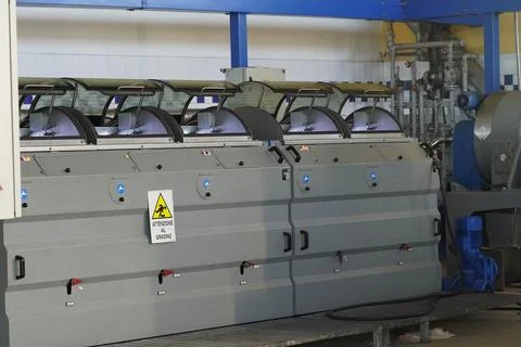 Olive processing line. Foto stock